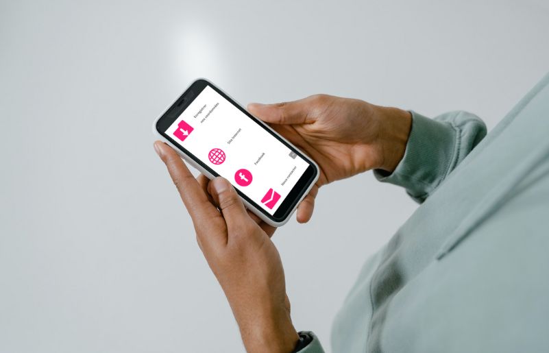 La vCard de MMBeWeb permet aux internautes d'enregistrer vos coordonnées sur leurs smartphones